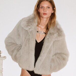 NWT ZARA FAUX FUR SHORT COAT XL